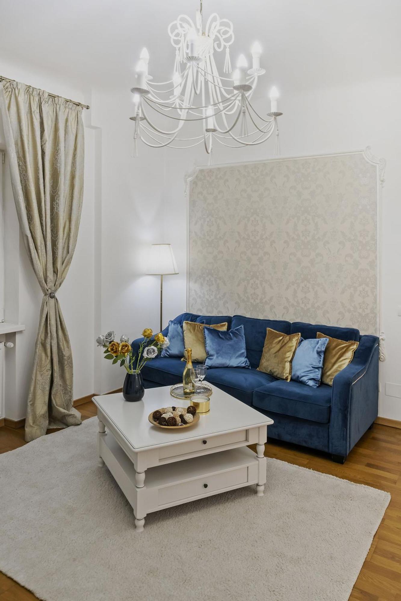 Sweet Luxury Three Rooms Apartment City Center Universitate Bukarest Kültér fotó