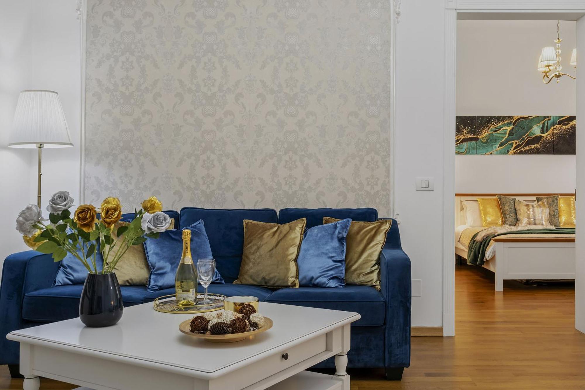 Sweet Luxury Three Rooms Apartment City Center Universitate Bukarest Kültér fotó