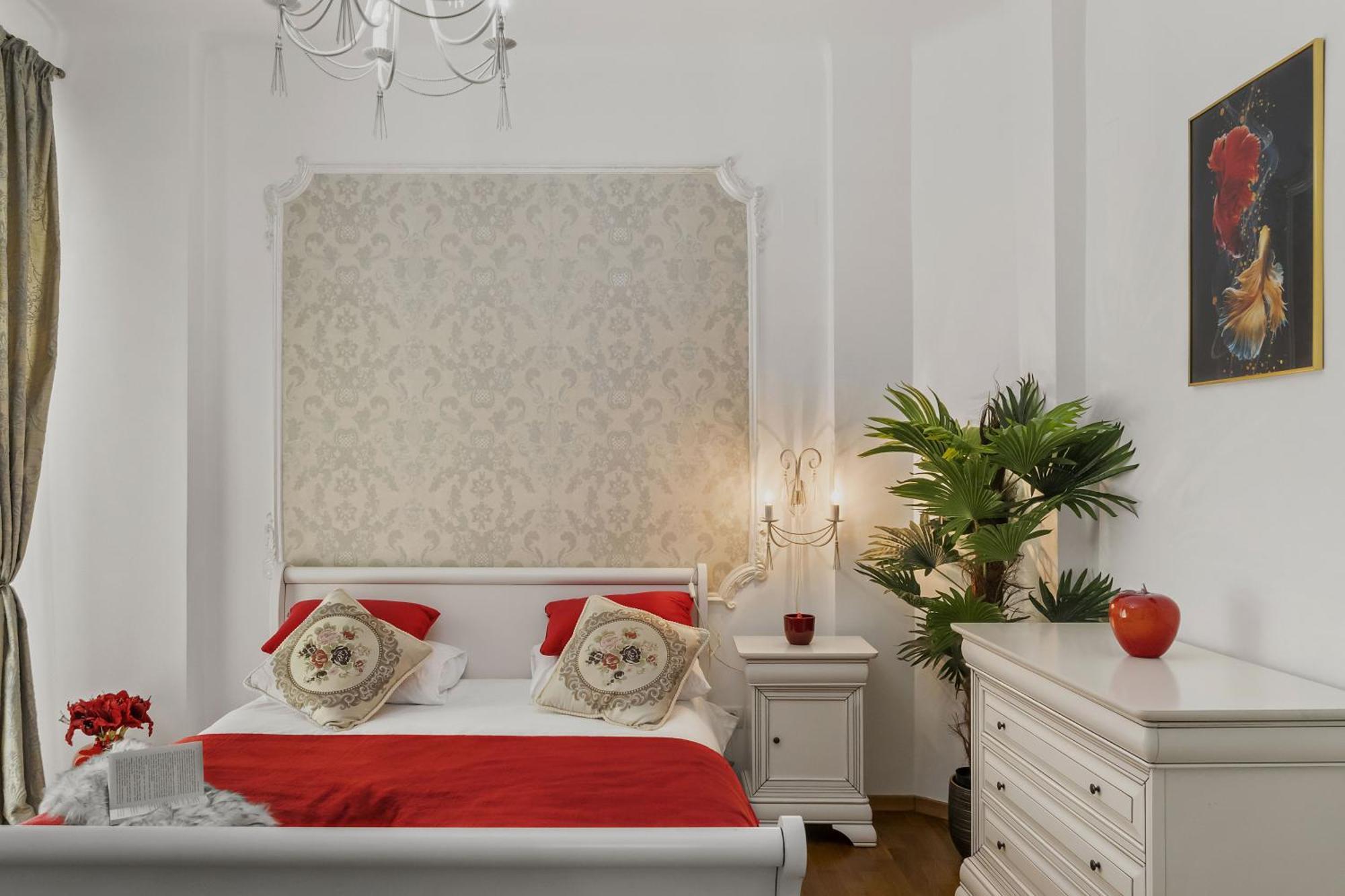 Sweet Luxury Three Rooms Apartment City Center Universitate Bukarest Kültér fotó