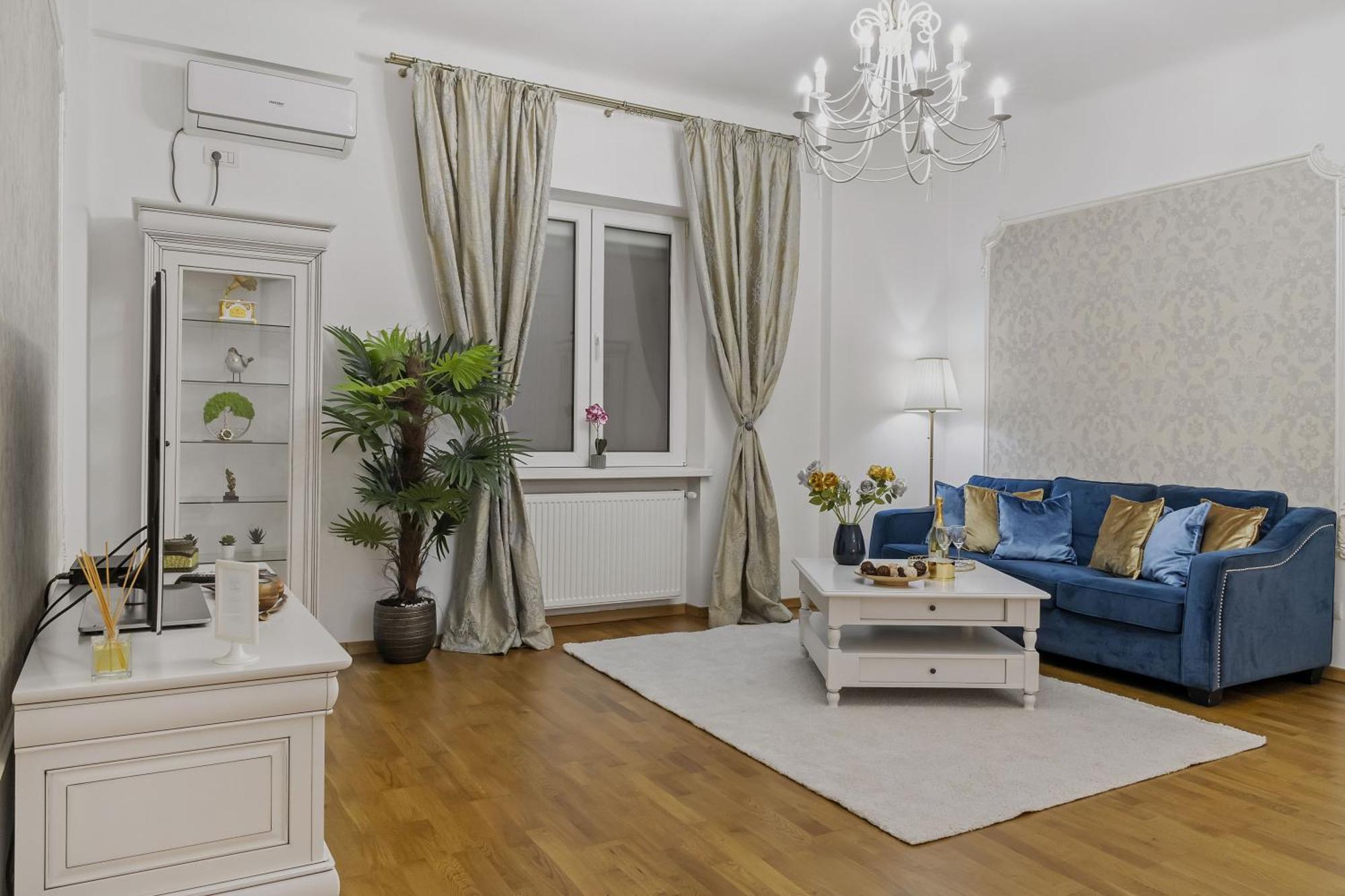 Sweet Luxury Three Rooms Apartment City Center Universitate Bukarest Kültér fotó