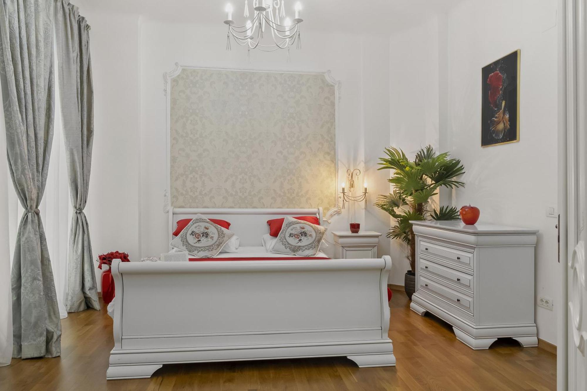 Sweet Luxury Three Rooms Apartment City Center Universitate Bukarest Kültér fotó