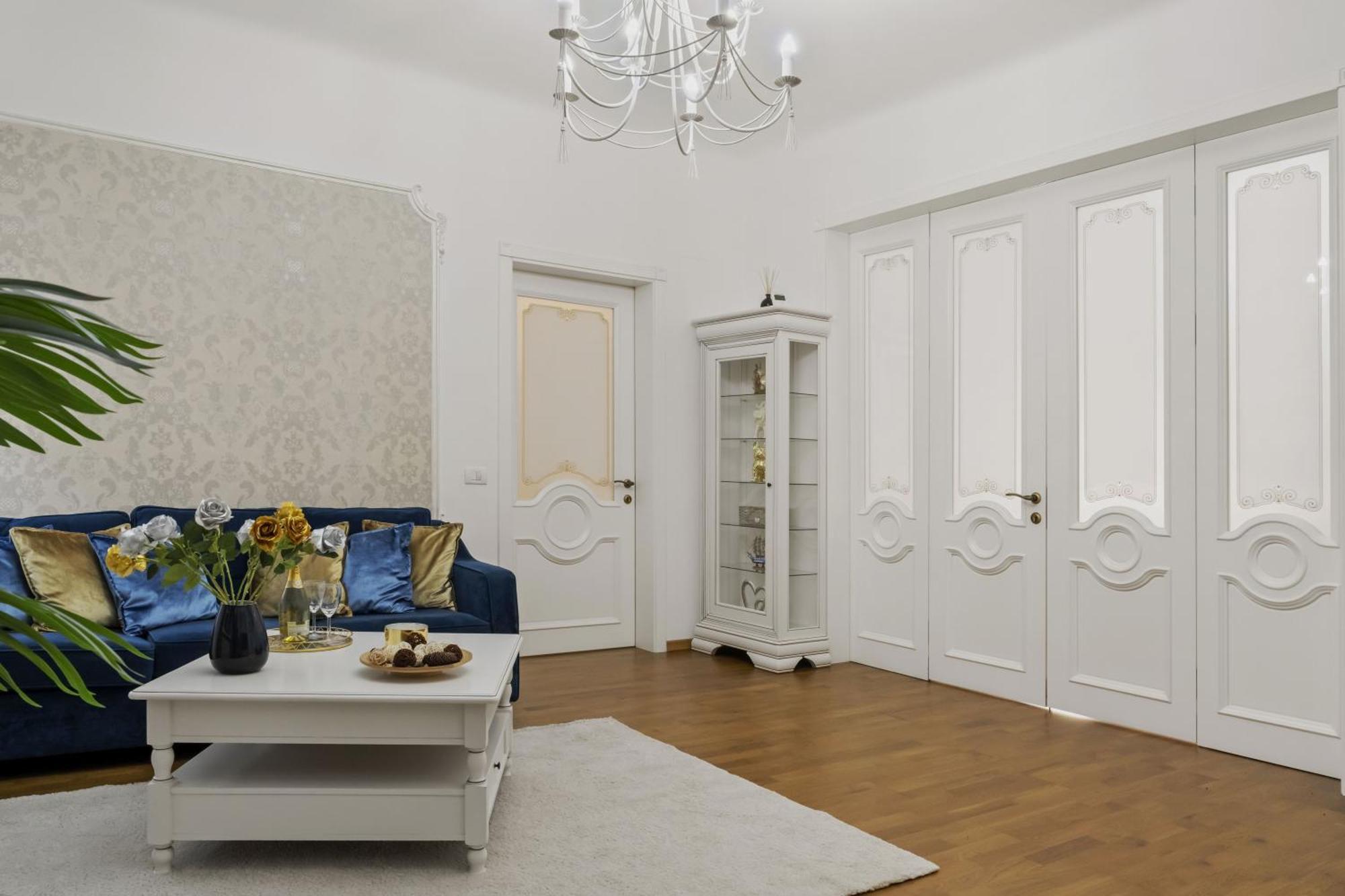 Sweet Luxury Three Rooms Apartment City Center Universitate Bukarest Kültér fotó