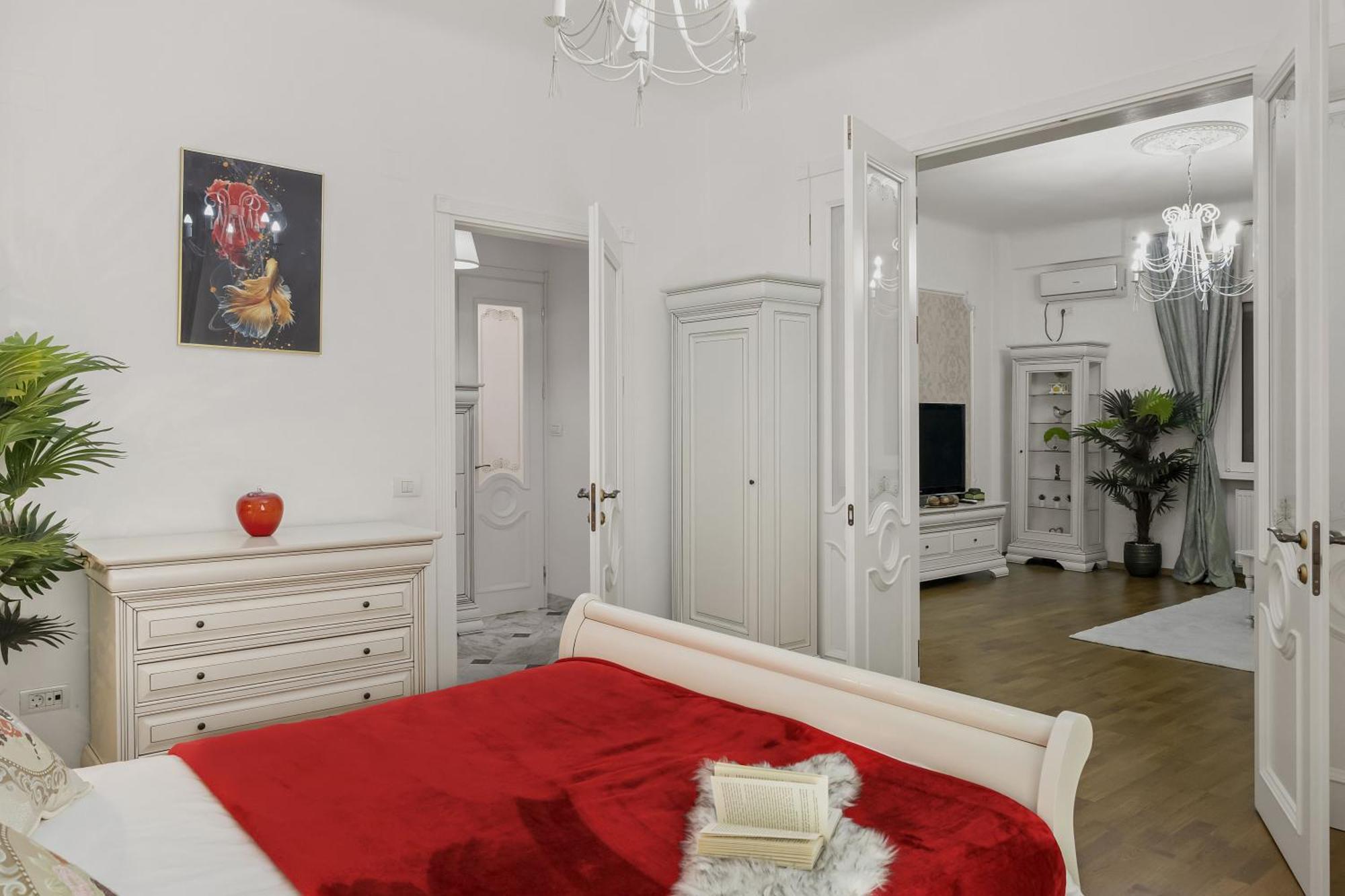 Sweet Luxury Three Rooms Apartment City Center Universitate Bukarest Kültér fotó